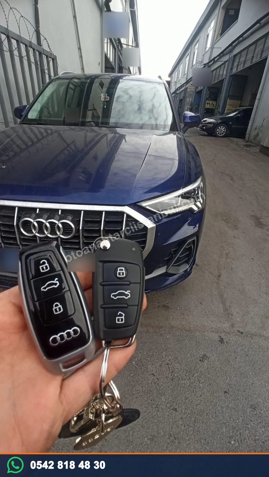 Audi Q3 için yaptığımız yeni anahtar solda, aracın orijinal anahtarı sağda