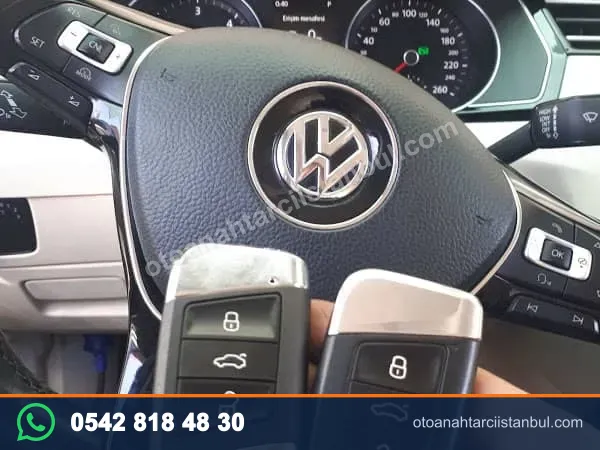 Volkswagen Passat direksiyonu önünde kumandalı anahtar
